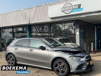 skadebil auto Mercedes A-klasse 250 e AMG Navigatie Camera Stoelverwarming 2020/11