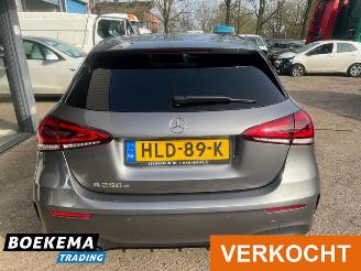 Mercedes A-klasse 250 e AMG Navigatie Camera Stoelverwarming picture 16