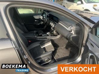 Mercedes A-klasse 250 e AMG Navigatie Camera Stoelverwarming picture 19