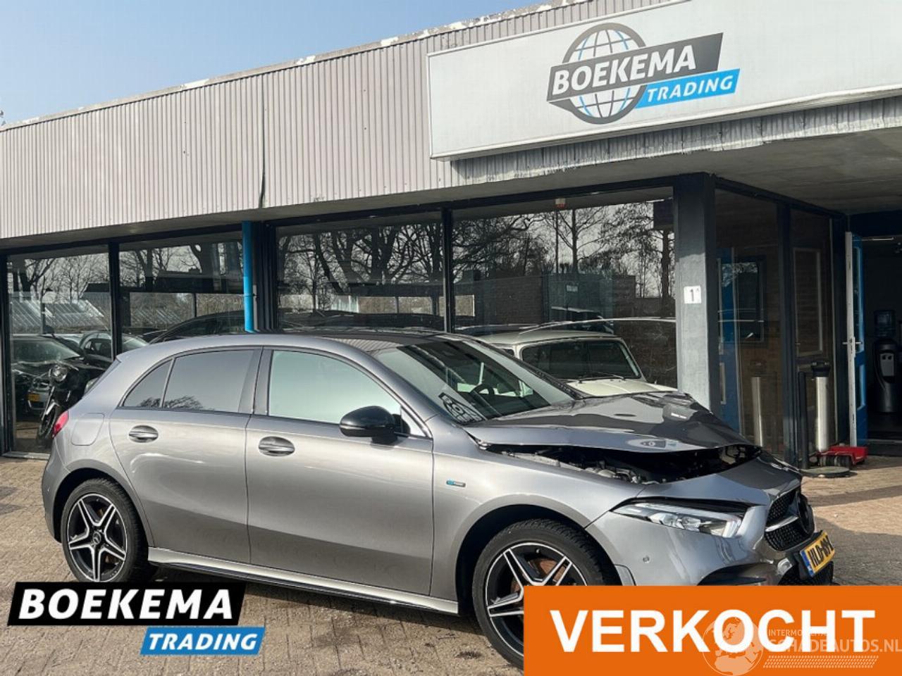 Mercedes A-klasse 250 e AMG Navigatie Camera Stoelverwarming