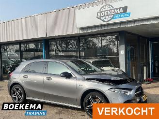 skadebil auto Mercedes A-klasse 250 e AMG Navigatie Camera Stoelverwarming 2020/11