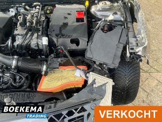 Mercedes A-klasse 250 e AMG Navigatie Camera Stoelverwarming picture 11