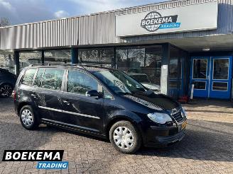 Schadeauto Volkswagen Touran 1.4 TSI 140PK Business Navigatie Cruise Climate 2007/5