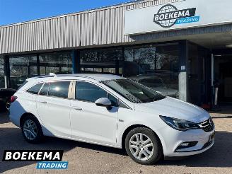 skadebil auto Opel Astra Sports Tourer 1.6 CDTI Business+ Navigatie Cruise PDC 2017/1