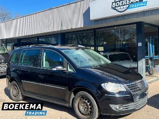Schadeauto Volkswagen Touran 2.0 TDI 170PK Highline Stoelverw. Cruise Climate 2008/5