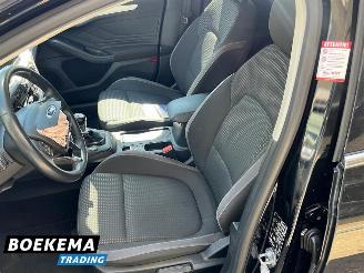 Ford Focus Wagon 1.0 EcoBoost ST Line X Business Navigatie Winterpalkket picture 13