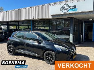 krockskadad bil auto Renault Clio 0.9 TCe Expression Navigatie Airco 2015/3