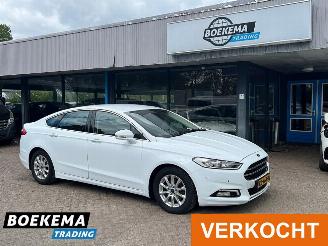 Damaged car Ford Mondeo 2.0 IVCT HEV Titanium Climate Cruise PDC 2016/9