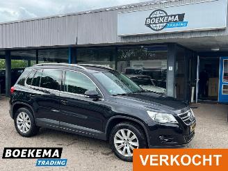 skadebil auto Volkswagen Tiguan 2.0 TSI Sport&Style 4Motion DSG Leer Stoelverwarming Navigatie 2010/11