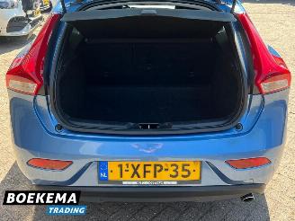 Volvo V-40 2.0 D4 Summum Business Glazen Dak Navigatie Cruise picture 14
