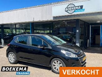 skadebil auto Peugeot 208 1.2 PureTech Active Navigatie Airco Cruise 2018/5