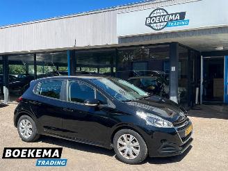 krockskadad bil auto Peugeot 208 1.2 PureTech Active Navigatie Airco Cruise 2018/5
