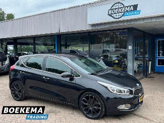 skadebil auto Kia Cee d cee'd 1.6 GDI Business Pack Navigatie Camera Cruise Climate 2013/7