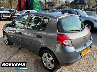 Renault Clio 1.2 TCe Special Line Navigatie Airco picture 3