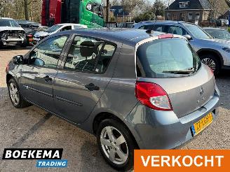 Renault Clio 1.2 TCe Special Line Navigatie Airco picture 3