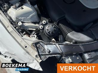 BMW 3-serie 330xd Dynamic Exe Automaat Panorama Climate Cruise Navigatie picture 11