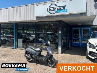 Vaurioauto  scooters Sym Fiddle II 45KM Brom 2019/1