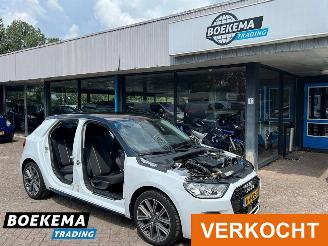 uszkodzony samochody osobowe Audi A1 Sportback 30 TFSI epic Automaat Navigatie Digi-Dash Climate 2020/2