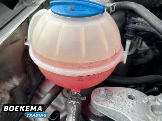 Skoda Fabia 1.6-16V Ambiente Automaat Airco Stoelverwarming PDC Trekhaak picture 12