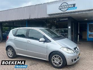 Damaged car Mercedes A-klasse 170 Avantgarde Airco PDC LMV Elektrische Ramen 2009/3