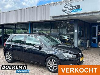 damaged passenger cars Volkswagen Golf 1.2 TSI Tour 6 bak Navi Cruise Airco 2010/8