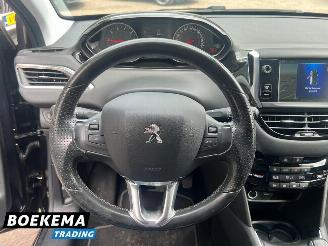 Peugeot 208 1.2 VTi Oxygo Cruise Navi Clima Trekhaak picture 19