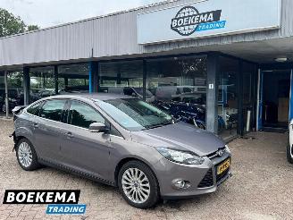 Vrakbiler auto Ford Focus 1.6 TI-VCT First Edition Stoelverwarming Cruise Clima 2011/3