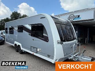 Uttjänta bilar auto Elddis New Daily Buccaneer Cruiser EP Levelsysteem Luifel Douche Fietsenrek Mover Zonnepaneel Schotel 2019/1