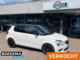 skadebil auto Skoda Fabia 1.4 RS 179PK DSG Open-dak Navigatie Clima 2011/6
