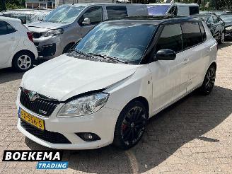 Skoda Fabia 1.4 RS 179PK DSG Open-dak Navigatie Clima picture 4