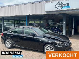 Lexus IS 300h 25th Edition Stoelverwarming Navigatie Parkeercamera picture 1