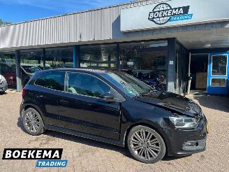 Schadeauto Volkswagen Polo 1.4 TSI BlueGT 140PK Stoelverwarming Clima Navi 2013/10