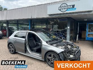 Unfallwagen Mercedes A-klasse 220 Premium Plus 190PK AMG Automaat Panorma Camera 2019/8