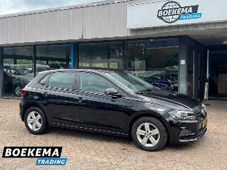 Damaged car Volkswagen Polo 1.0 Highline Navigatie Cruise Airco 5-Deurs 2018/3