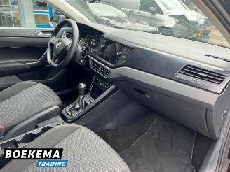 Volkswagen Polo 1.0 Highline Navigatie Cruise Airco 5-Deurs picture 15