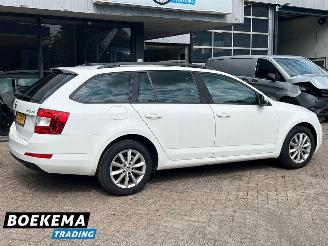 Skoda Octavia Combi 1.2 TSI Businessline Automaat Navi Cruise Clima picture 2