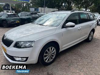 Skoda Octavia Combi 1.2 TSI Businessline Automaat Navi Cruise Clima picture 4