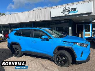 damaged passenger cars Toyota Rav-4 2.5 Hybrid Active AWD Open-Dak Navigatie Cruise Clima 2019/6