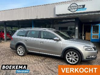 krockskadad bil auto Volkswagen Passat Alltrack 2.0 TDI 4Motion DSG Carplay Cruise 2013/10