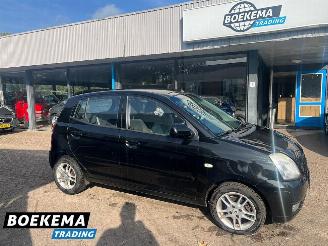 krockskadad bil auto Kia Picanto 1.1 EX Automaat Airco Elektrische Ramen 2006/2
