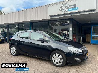 Unfallwagen Opel Astra 1.3 CDTi S/S Edition Cruise Airco NAP 2012/1