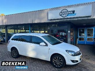 krockskadad bil auto Opel Astra 1.4 Cosmo Airco Navi Elektrische Ramen 2010/7