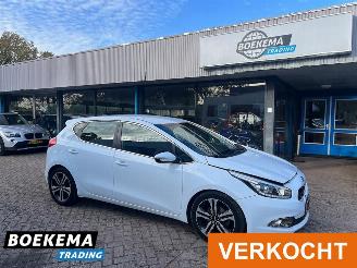 Vaurioauto  passenger cars Kia Cee d cee'd 1.6 GDI Plus Pack Leer Navi Cruise Clima 2012/8