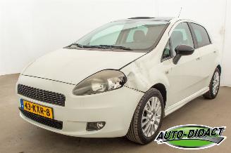 škoda osobní automobily Fiat Grande Punto 1.4 Elek dak NeroBianco 2009/12
