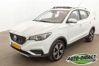 Vaurioauto  passenger cars MG ZS EV 45 KWH 60.722 km 2021/9