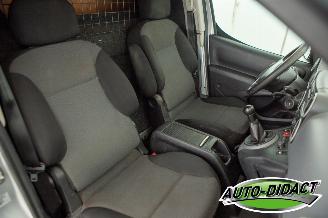Peugeot Partner 120 1.6 BlueHDi 75 L1 Premium picture 14
