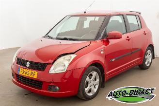 krockskadad bil auto Suzuki Swift 1.5 Exclusive Airco 2005/8