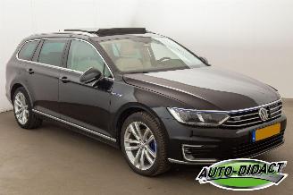 Volkswagen Passat GTE 1.4 TSI Variant Connected Series Plus picture 2