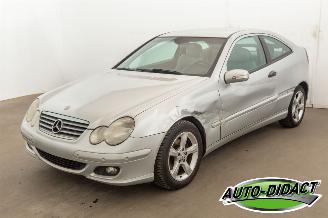 skadebil auto Mercedes C-klasse C220 Clima Leder 2005/4