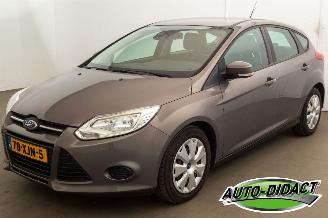 Unfallwagen Ford Focus 1.0 Airco Navi EcoBoost Lease Trend 2012/6